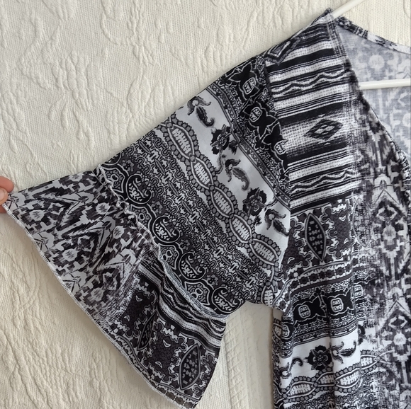 World Unity Boho Blouse Black and White Beaded Tie Front Bell Sleeve Geometric - Picture 5 of 9